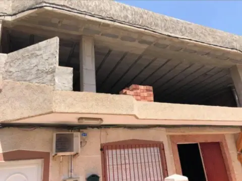 Local comercial en Los Dolores-Los Gabatos-Hispanoamérica