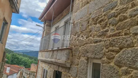 Casa pareada en calle Lugar Cuñas