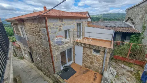 Casa pareada en calle Lugar Cuñas