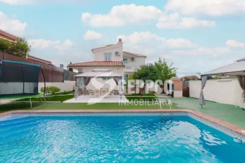 Chalet en Casarrubios del Monte