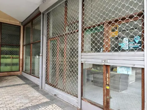 Local comercial en calle Lezo-Bide, nº 11