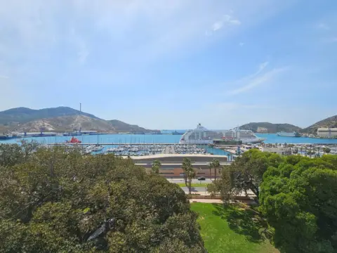 Piso en calle Muralla del Mar