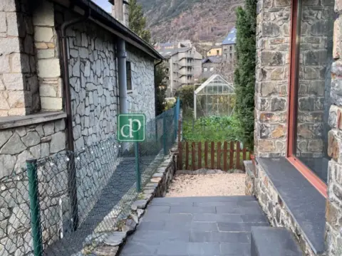 6-bedroom chalet for rent in Encamp · 45 of 60