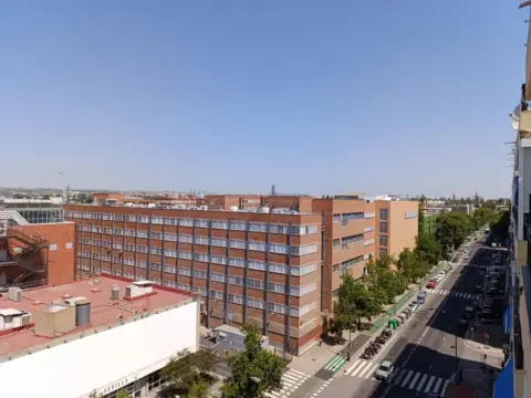 Piso en Reina Mercedes - Heliópolis