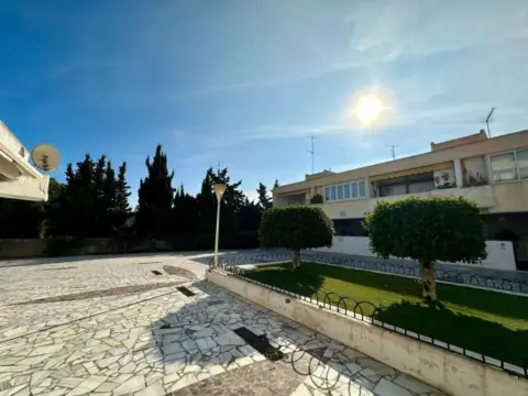 Casa adosada en Paseo de las Acacias