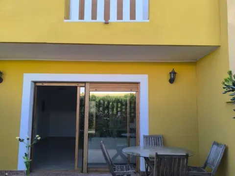 Casa adosada en calle Ur Bosque U13