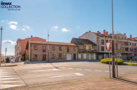 Casa adosada en Plaza Campolongo
