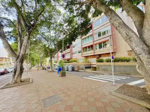 Piso en Plaza Veinticinco de Julio