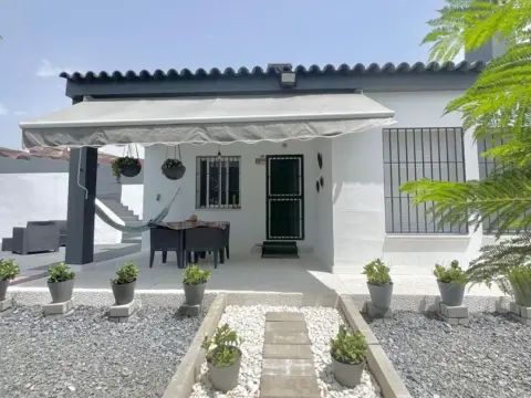 Chalet en Avenida de los Pinares