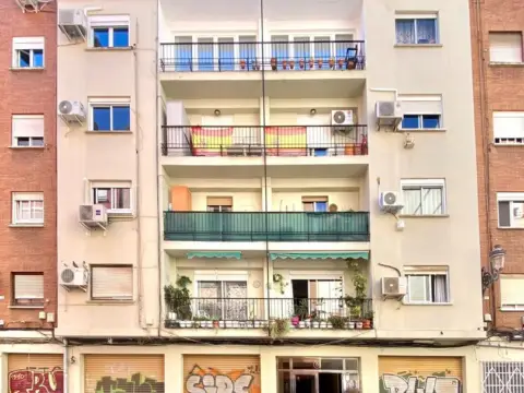Piso en calle del Peñagolosa, 6
