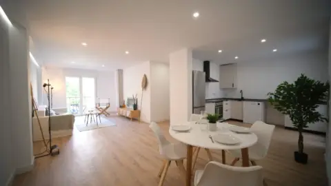 Piso en Plaza del Arzobispo Romero Menjíbar, 1