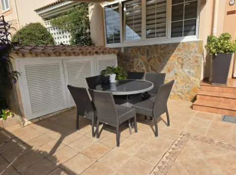 Casa adosada en Pont Dinca