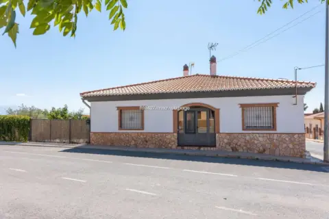 Chalet en calle de Almería