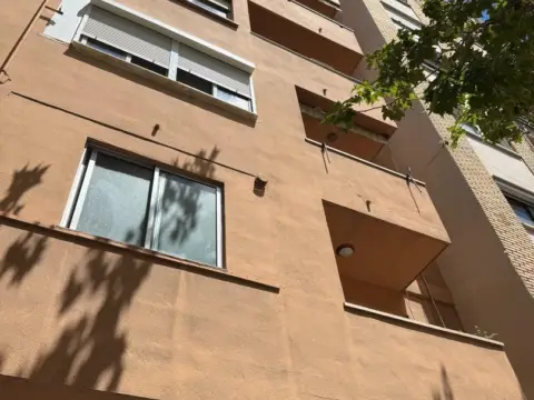 Piso en calle Dr Vicente Zaragoza, nº 61