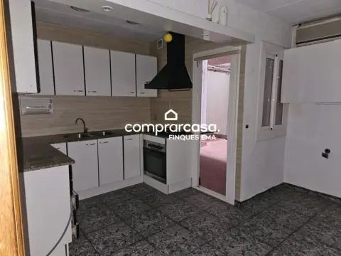 Piso en Carrer del Tres d'Abril