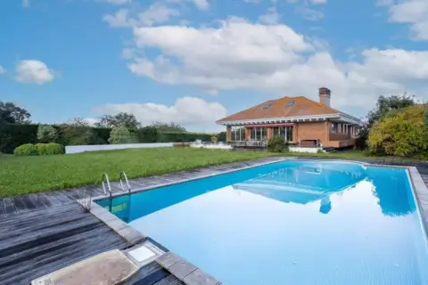 Chalet en Sancibrian (Soto de La Marina)