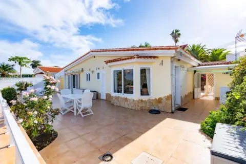 Chalet en Urbanización la Hurona, 50