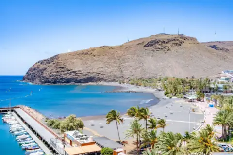 Piso en Avenida del Quinto Centenario, 12