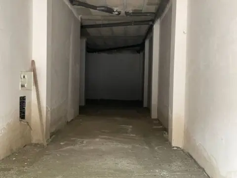 Local comercial en Avinguda de la Independència, 18