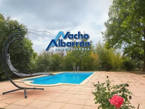 Chalet en María Auxiliadora-Barriada de Llera