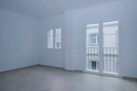 Piso en calle Teniente Farmacéutico Miranda