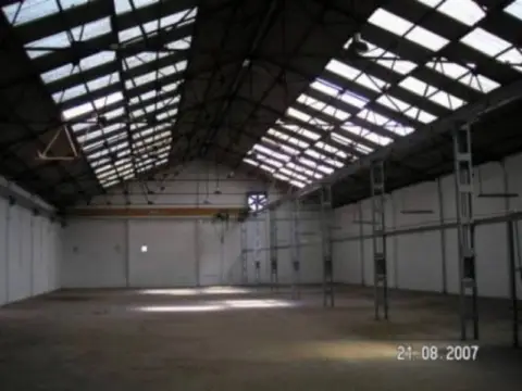 Nave industrial en Urbanizaciones