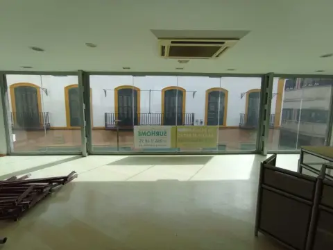 Edificio en calle Tarifa, 8