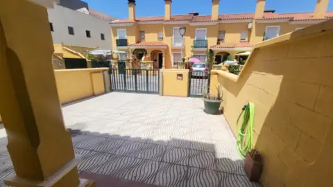 Casa adosada en Algeciras - El Rinconcillo