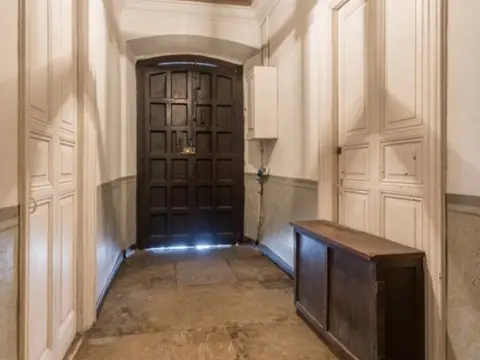 Casa en calle Jovellanos, 14