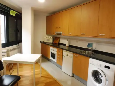 Apartamento en calle de Alfonso III 'El Magno'