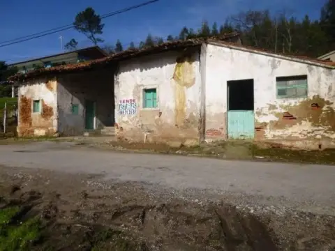 Terreno en calle Raitan