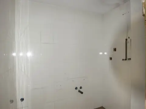 Local comercial en Avenida de Atenas