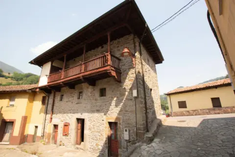 Casa en Carretera General Barzana