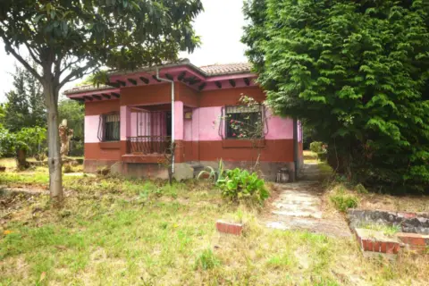 Casa en calle Las Vegas, Figaredo