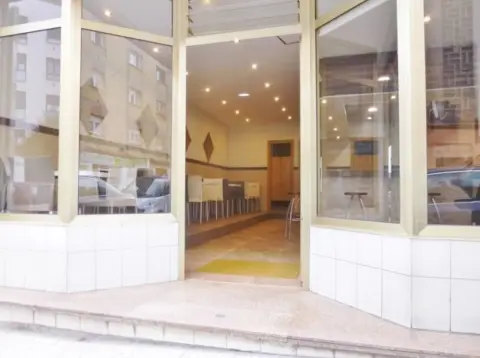 Local comercial en calle de Pachín de Melás