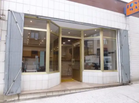 Local comercial en calle de Pachín de Melás