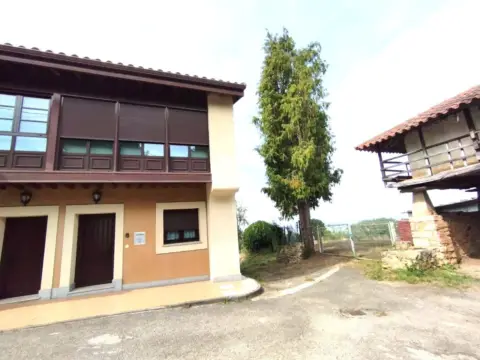 Casa pareada en calle Faro de Arriba