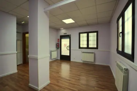Local comercial en Plaza Pueblo de Madrid