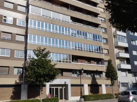 Piso en calle Hnos Menendez Pidal