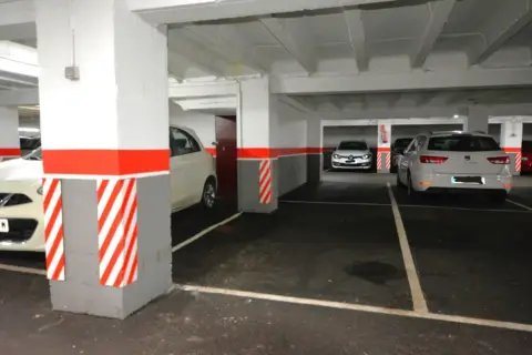 Garaje en calle de Manuel Pedregal, 4