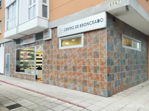 Local comercial en calle Noreña