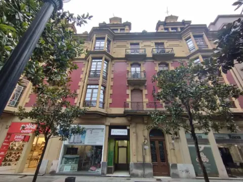 Piso en calle de Asturias, 16