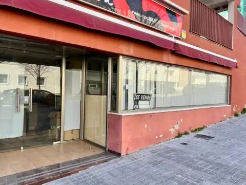 Local comercial en Carrer de Sarajevo
