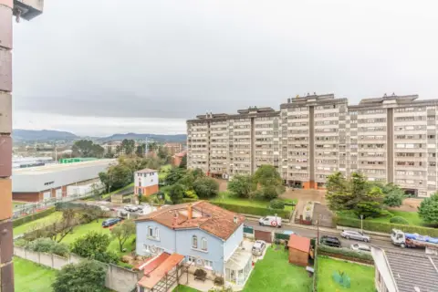 Piso en Avenida de Las Mestas