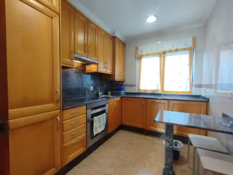 Piso en calle Residencial Santolaya, nº 17