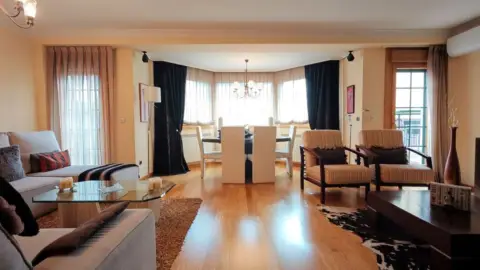 Chalet en calle de la Adelfa, 4