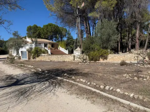 Chalet en Urbanització Montesol, 53