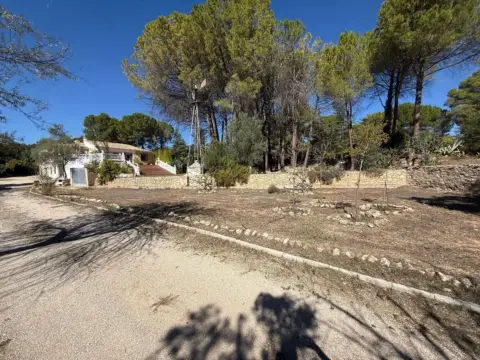 Chalet en Urbanització Montesol, 53