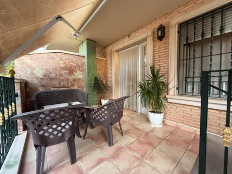 Casa adosada en Beniaján