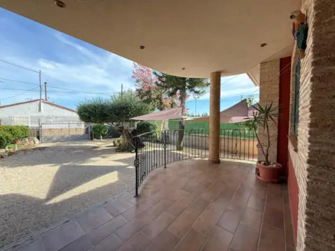 Chalet en Alquerías